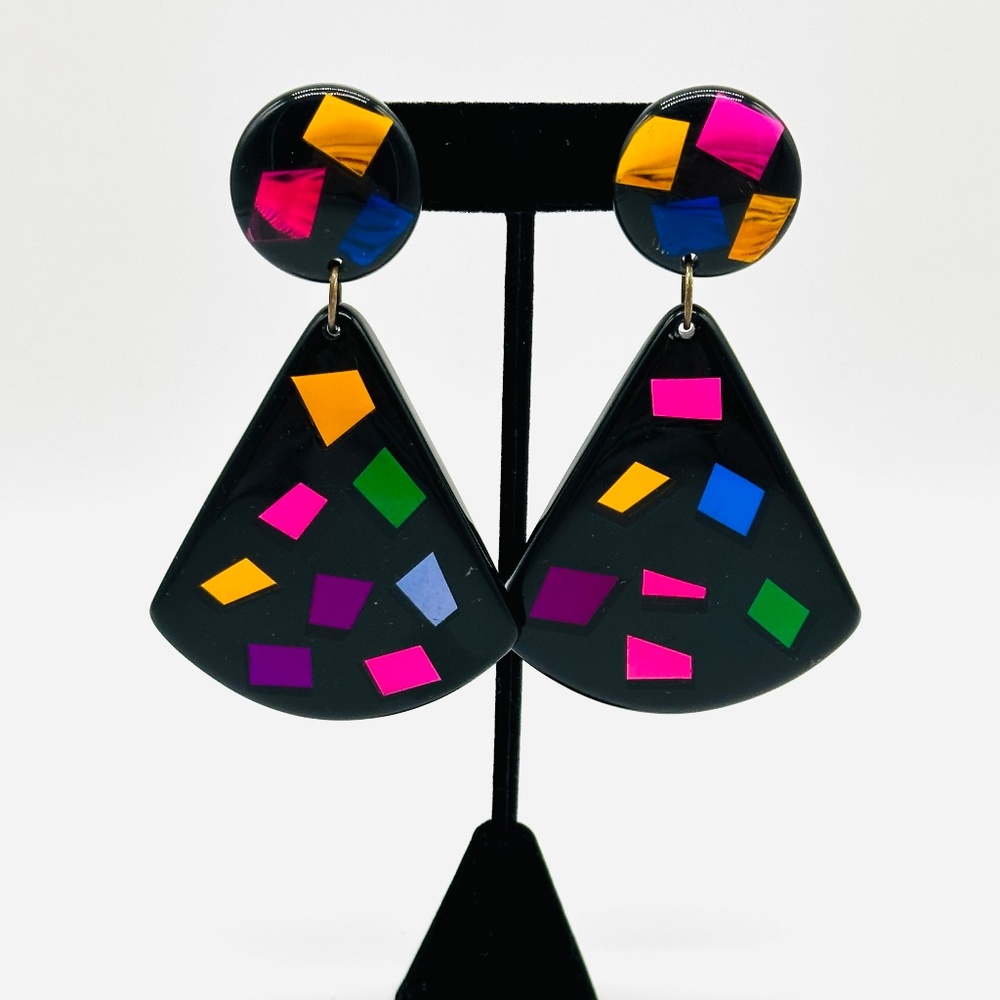 Art Deco 70's 80's Oversize Lucite Triangular Dangle Earrings Black Multicolore